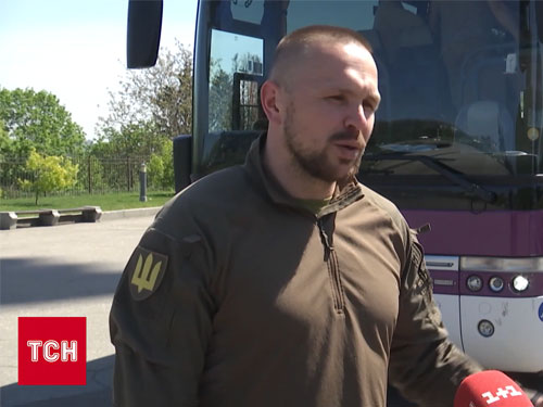 Вижив після 5 куль і став волонтером: оперний співак передав ЗСУ унікальний реанімобіль