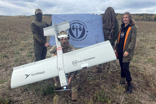 Fixed-wing FPV drones are becoming more popular on the frontline.