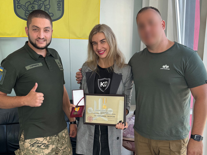 Нагорода за підтримку: Міністерство оборони України відзначило СЕО Kyiv Defenders, Іву Кошову